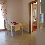 Comfortable Garden For Five Guests Бібіоне