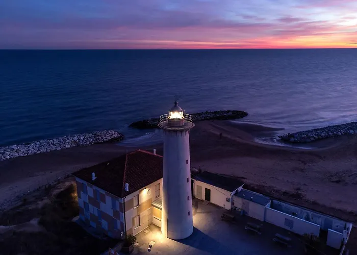 Comfortable Garden For Five Guests