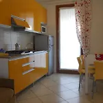 Comfortable Garden For Five Guests Apartmán