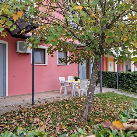 Comfortable Garden For Four Guests Apartamento *