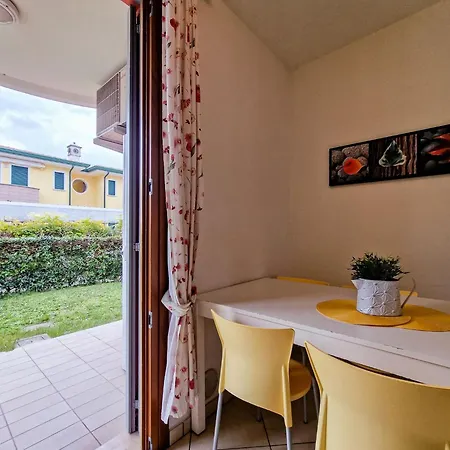 Comfortable Garden For Four Guests